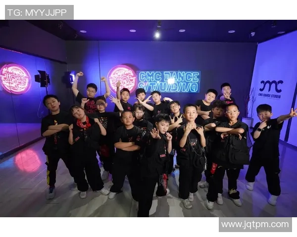 赛后分析:西安街舞队与广州街舞队个人能力的全面对比与探讨 赛后分析:西安街舞队与广州街舞队个人能力的全面对比与探讨